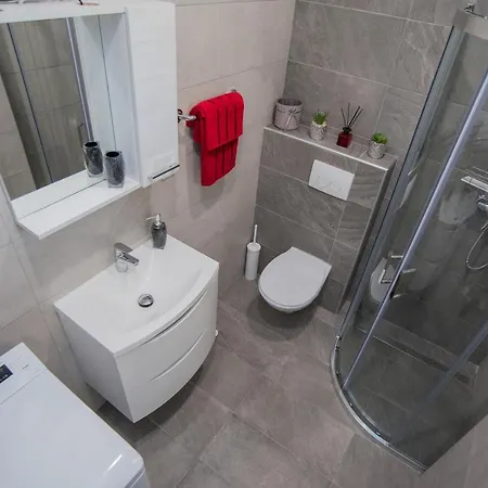 Apartment Marija 2 *